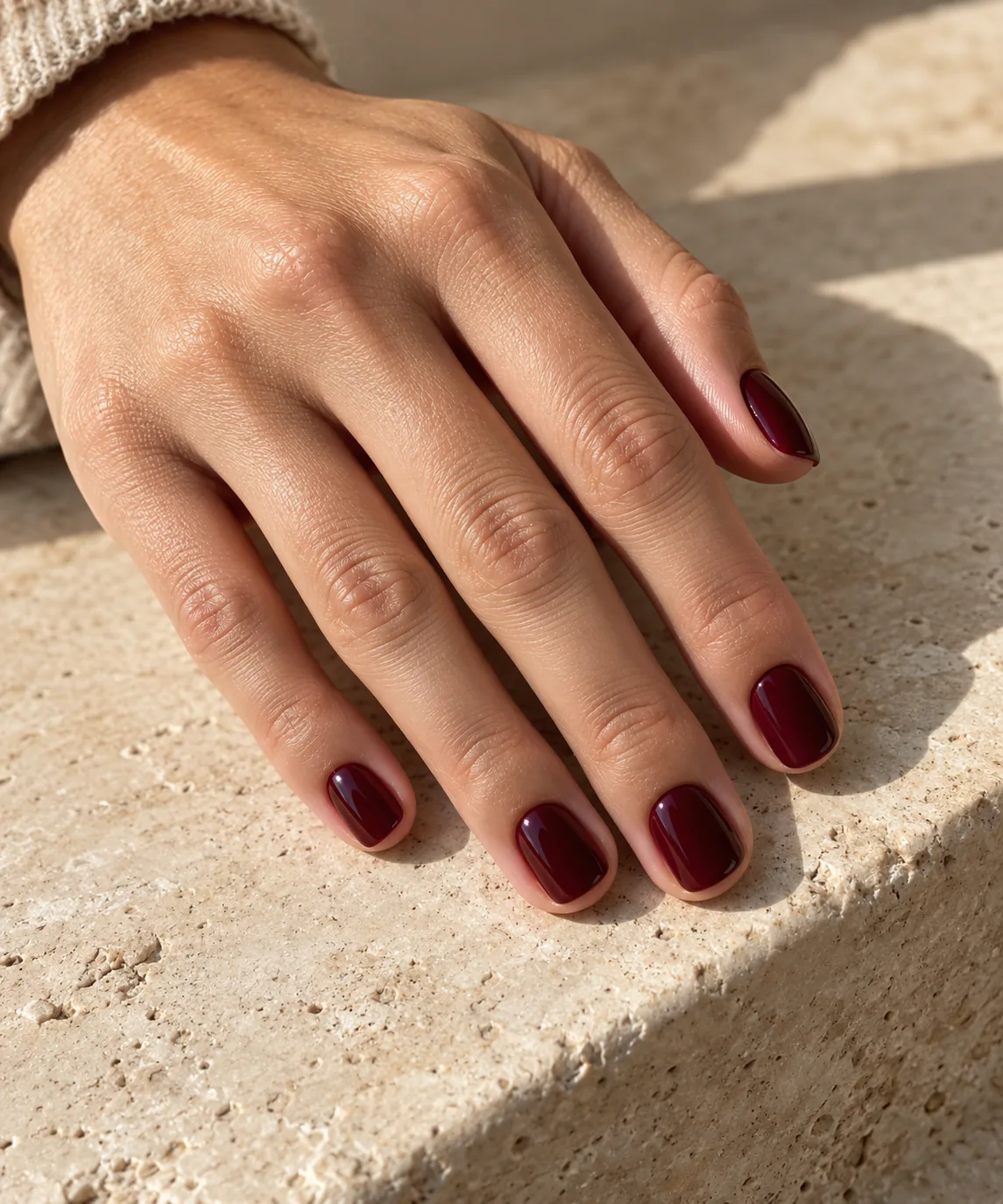 Vernis semi-permanent ou pose américaine : que choisir ?